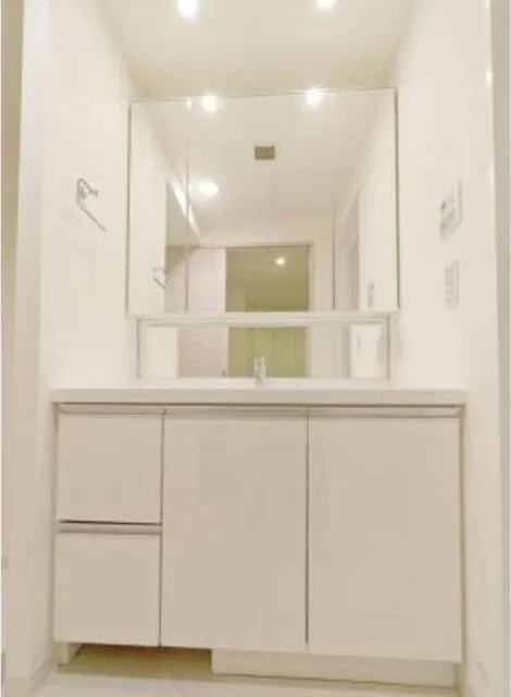 The Tokyo Towers Midtower - Interior - ["Property", "Room", "Interior design"]