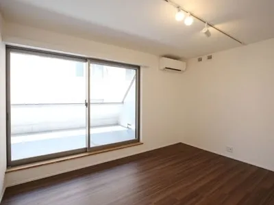 Maple Garden Nakano Fujimicho - Interior - ["Property", "Room", "Wood flooring"]