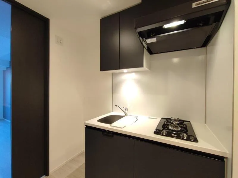 Cross Residence Takadanobaba - Interior - ["Interior design", "Flooring", "Ceiling"]