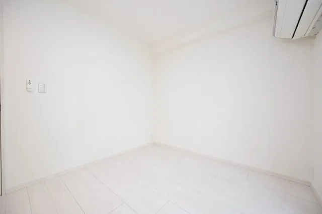 Prague Terrace, In Front Of The University Of Tokyo - Interior - ["Flooring", "White", "Floor"]
