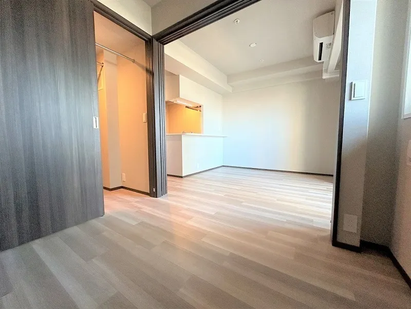 Sol Levente Shin-Umeda - Interior - ["Flooring", "Floor", "Wood flooring"]