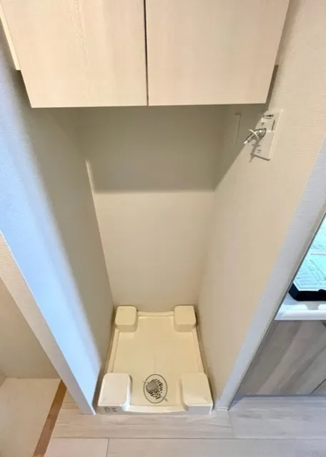 Residia Minami Shinagawa Place - Interior - ["Wood", "Flooring", "Floor"]