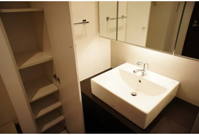 Predia Style Ikegami Minami East - Interior - ["Bathroom Sink", "Plumbing fixture", "Flooring"]