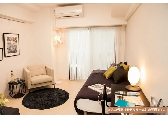 Comforia Kinshicho DEUX - Design - ["Wood flooring", "Hardwood", "Curtain"]