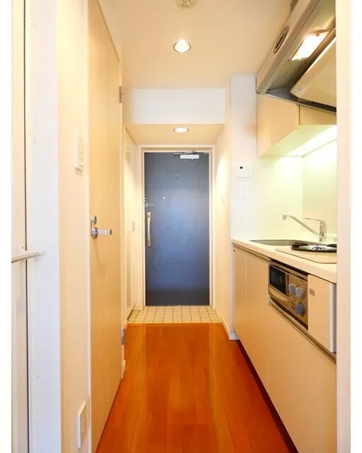 SQUARE Shibuya - Interior - ["Flooring", "Floor", "Ceiling"]