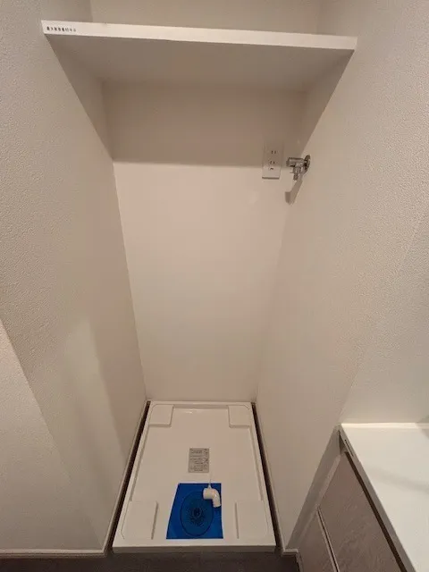 Residia Mejiro - Interior - ["Floor", "Flooring", "Grey"]