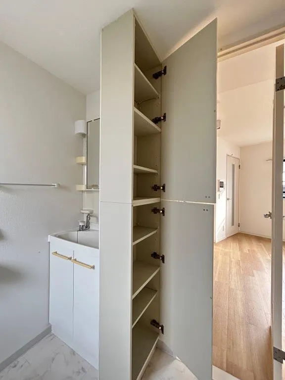 Due Asagaya - Interior - ["Flooring", "Wood", "Interior design"]