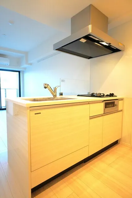 La Casa Hiroo - Interior - ["Kitchen", "Flooring", "Major appliance"]