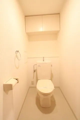 Prime Urban Meguro Riverfront - Interior - ["Building", "Toilet seat", "Toilet"]