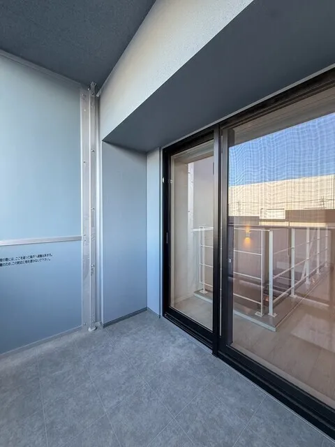 Brookside Residence Kiba - Interior - ["Composite material", "Apartment", "Glass"]