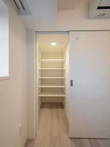 Brillia Ist Asakusa - Interior - ["Flooring", "Wall", "Floor"]