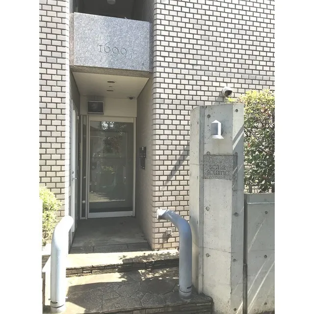 Scalar Sukumo - Exterior - ["Door", "Building", "Brick"]