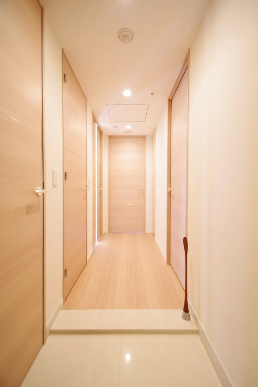 Central Park Tower La Tour Shinjuku - Interior - ["Building", "Fixture", "Wood"]