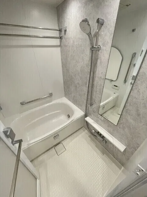 Park City Nakano The Tower Breeze - Interior - ["Plumbing fixture", "Flooring", "Floor"]