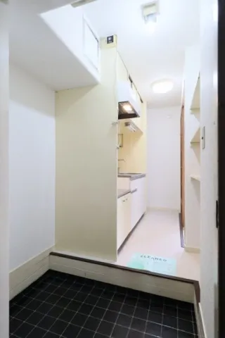 City Heights Oimachi - Interior - ["Flooring", "Floor", "Ceiling"]