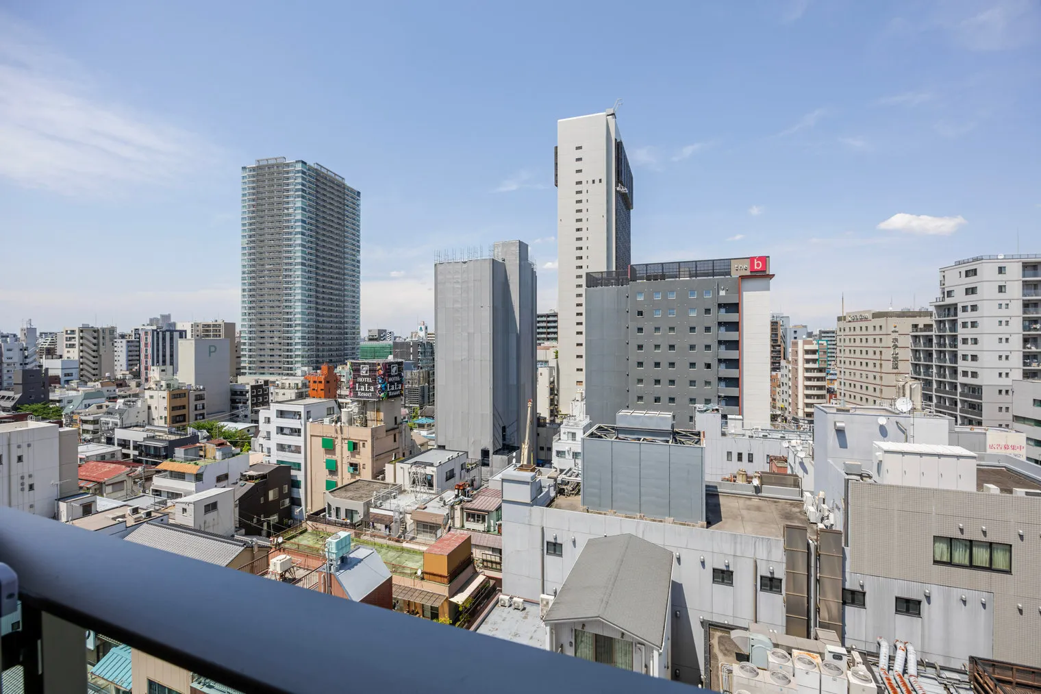 Brilia ist Asakusa - Exterior - []