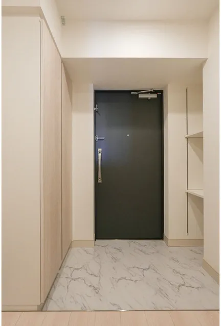 Comforia Liv Toyosu Canal - Interior - ["Flooring", "Floor", "Wall"]