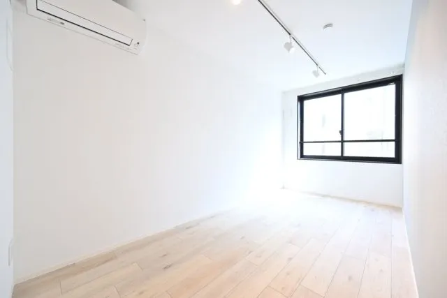 Ruygo Oshiage - Interior - ["Flooring", "Floor", "Ceiling"]
