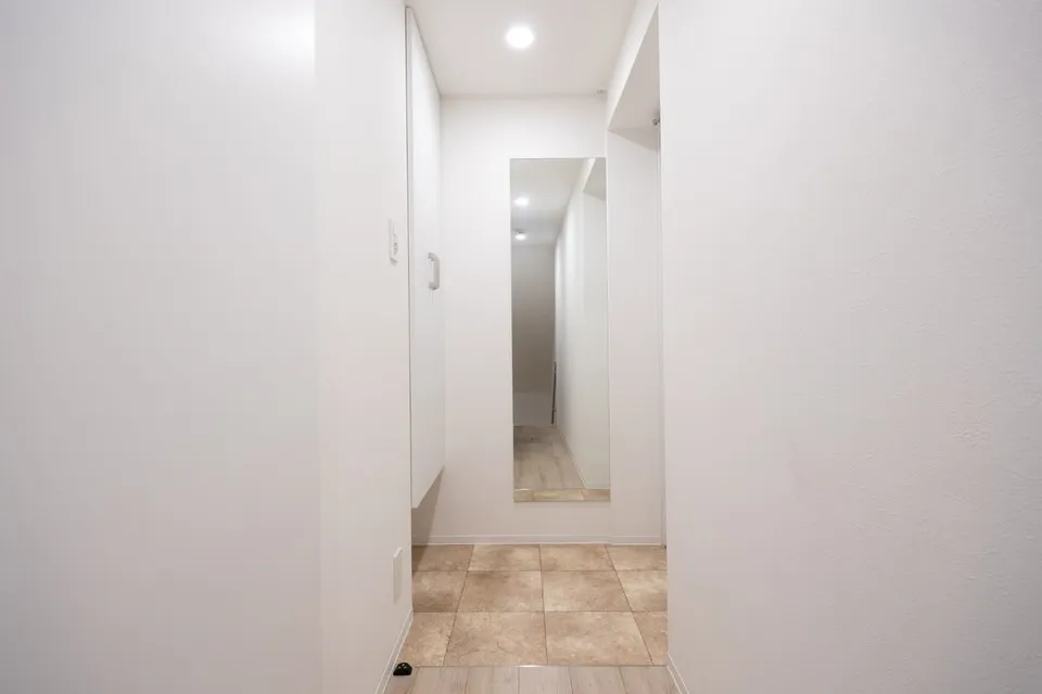 Hmlet Sangenjaya II - Interior - ["Flooring", "Floor", "Wall"]