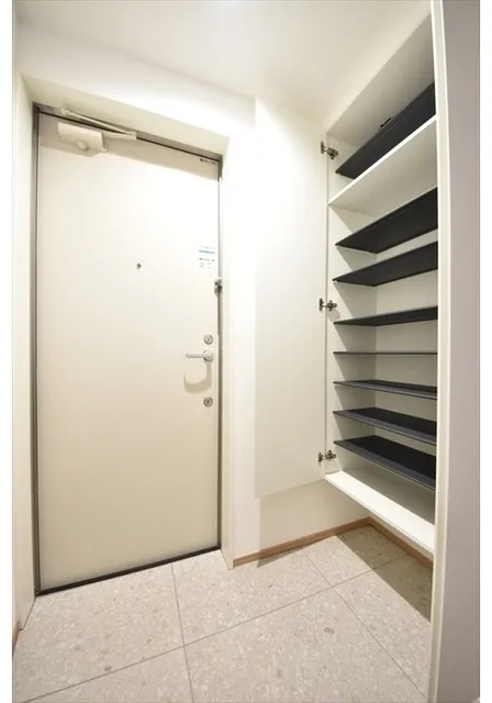 Maison Bellvie Shimokitazawa - Interior - ["Wood", "Flooring", "Interior design"]