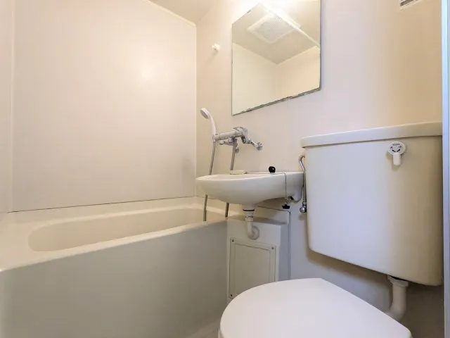 YKB Sakuradai - Interior - ["Plumbing fixture", "Bathroom", "Flooring"]