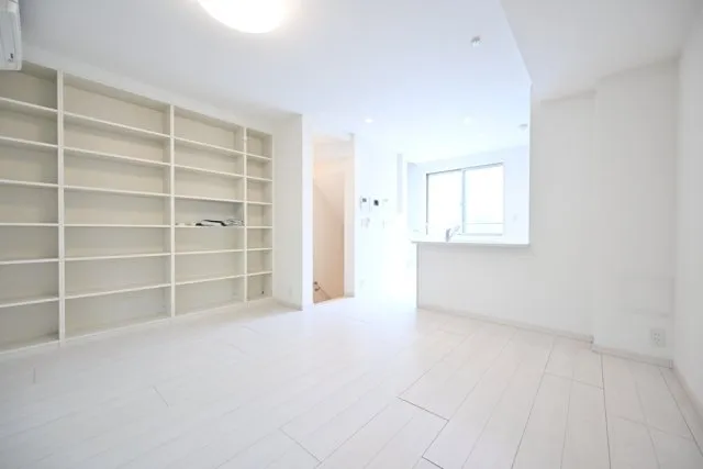 Prague Terrace, In Front Of The University Of Tokyo - Interior - ["Flooring", "Floor", "Wood"]