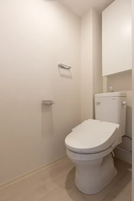 Abity Grande Kinuta - Interior - ["Toilet seat", "Plumbing fixture", "Toilet"]