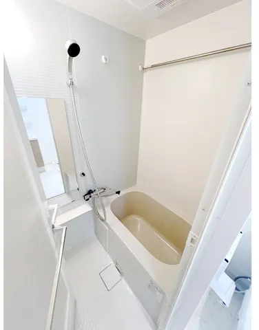 Plaire Deux Ikegami II - Interior - ["Floor", "Flooring", "Plumbing fixture"]