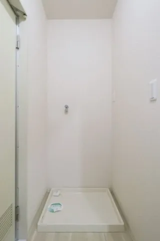Pastel U - Interior - ["Wall", "Flooring", "White"]