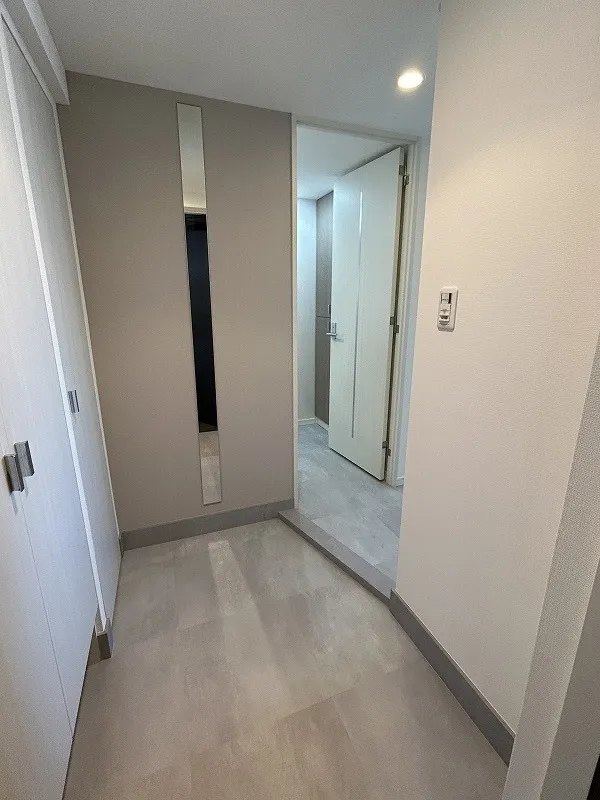 Doue Ginza East II - Interior - ["Flooring", "Floor", "Grey"]
