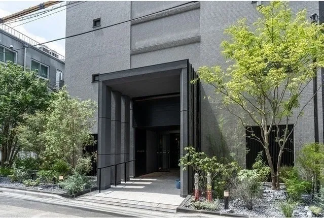Refill Orb Yoyogi - Exterior - ["Plant", "Tree", "Land lot"]