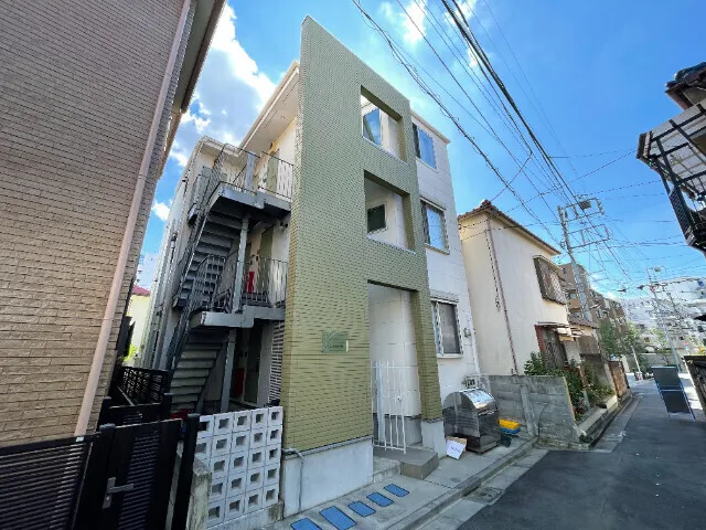 Y Square - Exterior - ["Apartment", "Neighbourhood", "Residential area"]