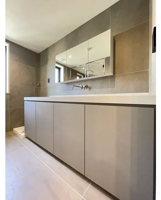 Bankan - Interior - ["Flooring", "Floor", "Interior design"]