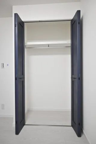 ES-Grande Higashinakano - Interior - ["Wood", "Flooring", "Door"]