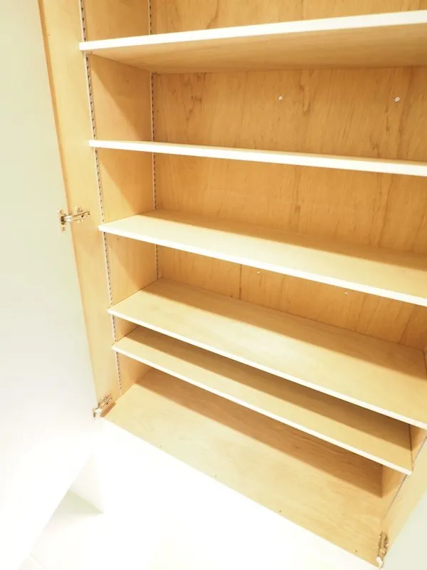 RESIDIA Bunkyo Sengoku - Interior - ["Shelf", "Shelving", "Furniture"]