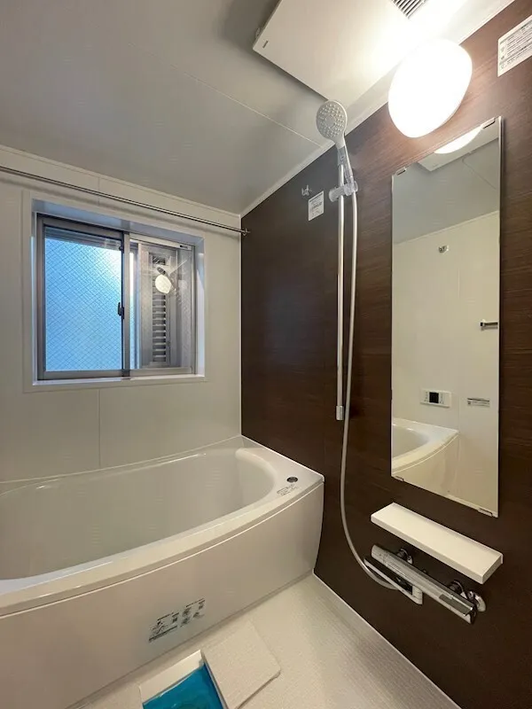 Residia Kanda - Interior - ["Plumbing fixture", "Bathroom", "Flooring"]