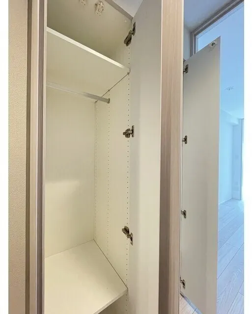 Season Flats Omorinishi - Interior - ["Wood", "Flooring", "Floor"]