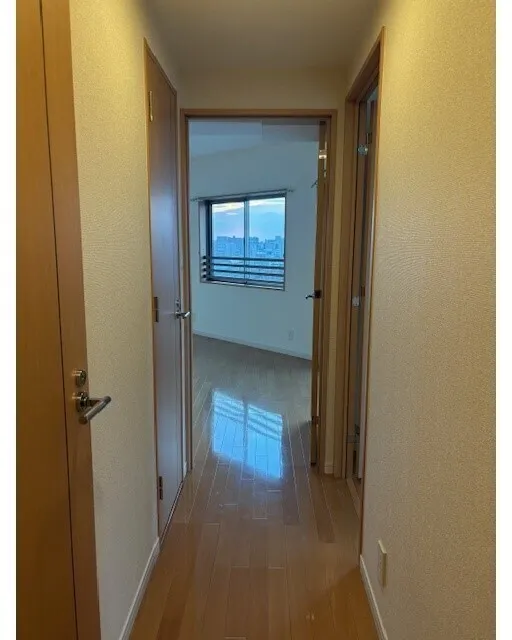 Raphine Duo - Interior - ["Wood", "Flooring", "Floor"]