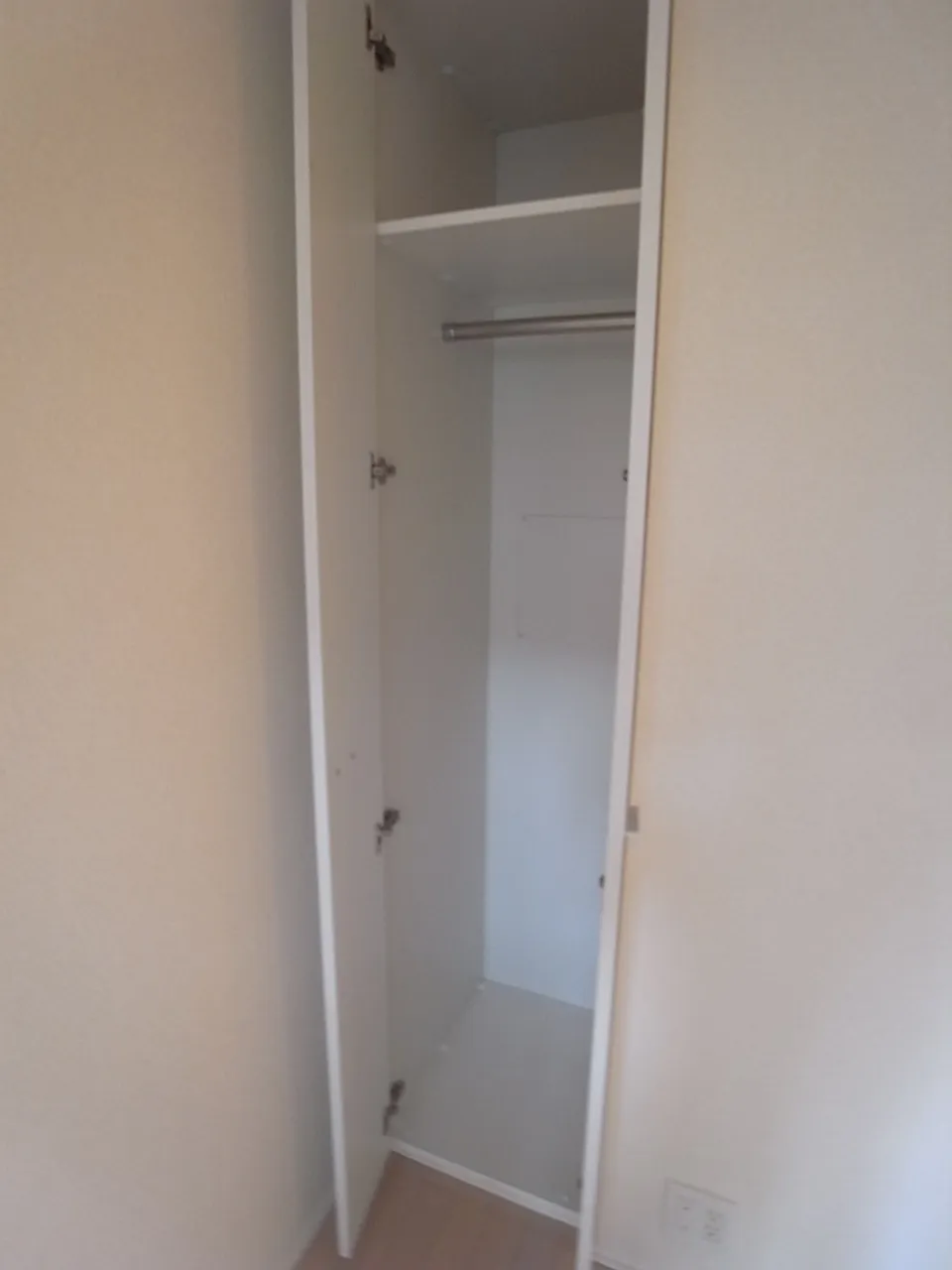Residence Omori - Interior - ["Wood", "Flooring", "Floor"]