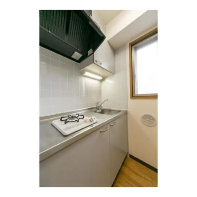 MA21 - Interior - ["Property", "Room", "Building"]
