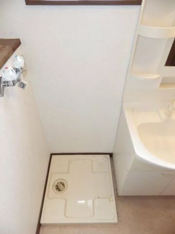 Pine Crest Fujimidai - Interior - ["Floor", "Plumbing fixture", "Bathroom"]