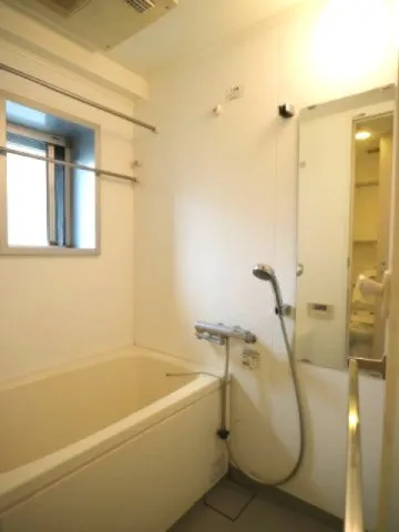 Proud Flat Shinjuku Kawadacho - Interior - ["Plumbing fixture", "Floor", "Flooring"]