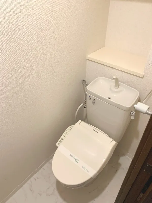 Shiba Park Apartment - Interior - ["Plumbing fixture", "Toilet seat", "Bathroom"]
