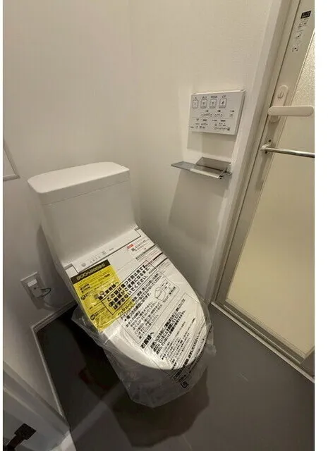 Project Kita-Shinjuku - Interior - ["Toilet seat", "Toilet", "Plumbing fixture"]
