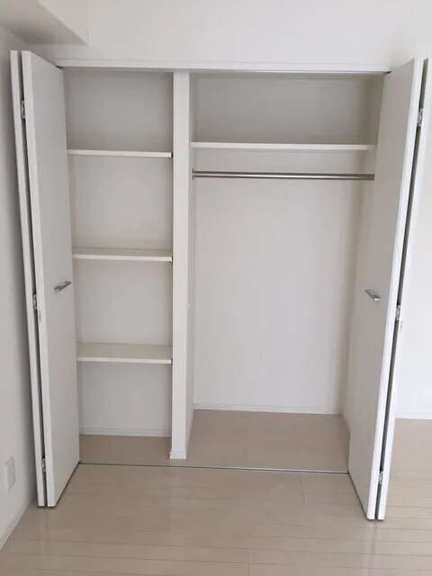 BPR Residence Yoyogi Hatsudai - Interior - ["Wood", "Flooring", "Floor"]