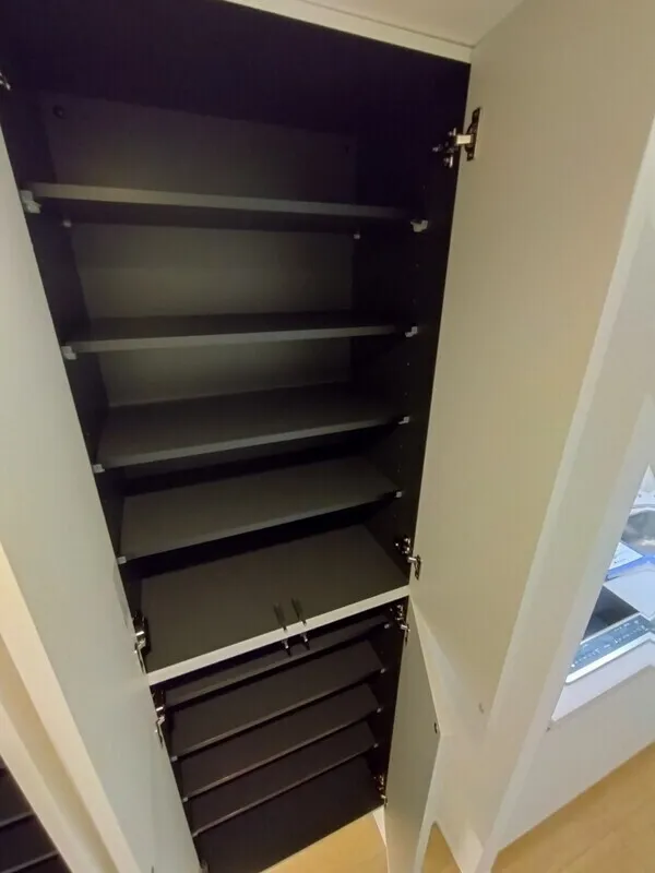 Fullea Fudomae - Interior - ["Hardwood", "Cabinetry", "Shelving"]
