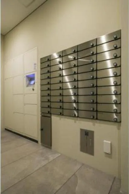 Park Axis Shibuya Kamiyamacho - Other - ["Glass", "Locker", "Tile Flooring"]