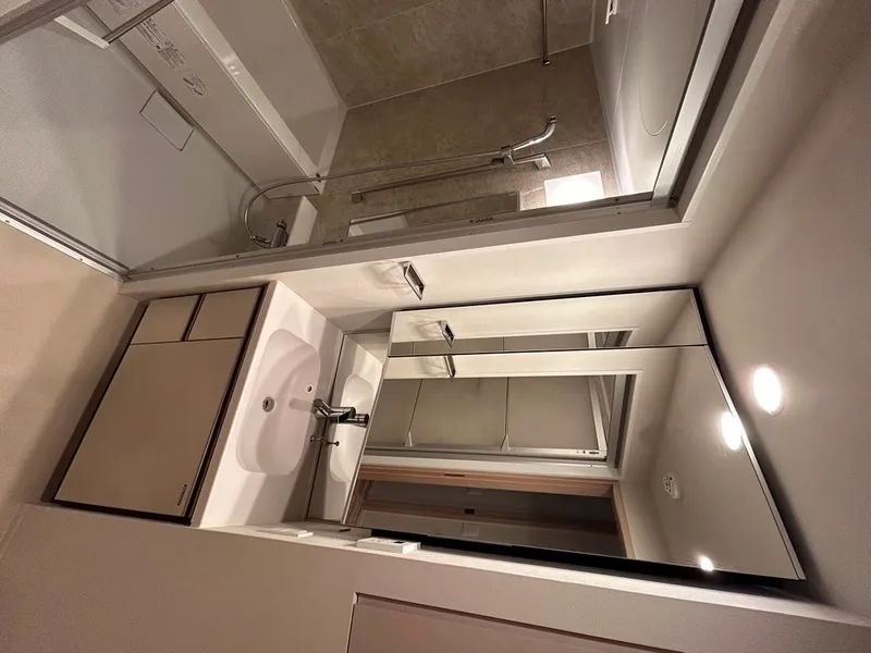 Lefon Progres Shimura Sakaue - Interior - ["Flooring", "Floor", "Plumbing fixture"]