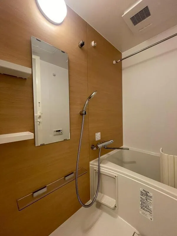 Wellis Urban Suitengumae - Interior - ["Plumbing fixture", "Flooring", "Bathroom"]