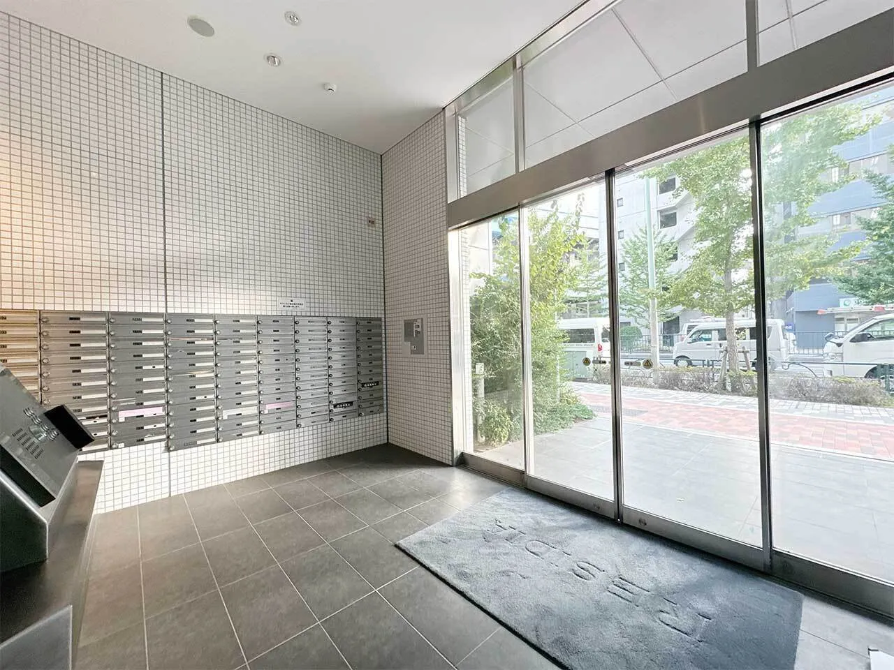 Mynavi Stay Keikyu Kamata Station - Exterior - ["Composite material", "Apartment", "Commercial building"]